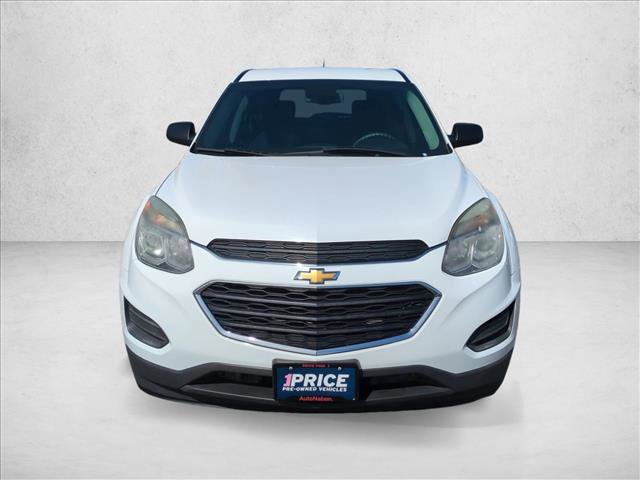 Used 2017 Chevrolet Equinox LS image 2