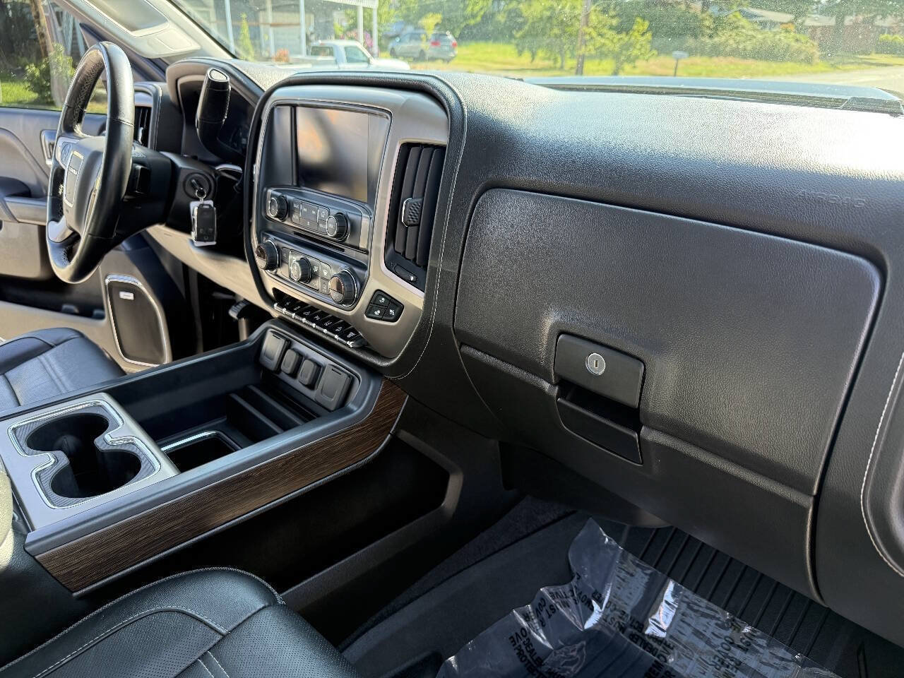 Used 2019 GMC Sierra 3500 Denali w/ Suspension Package, Off-Road AWD/4WD image 24