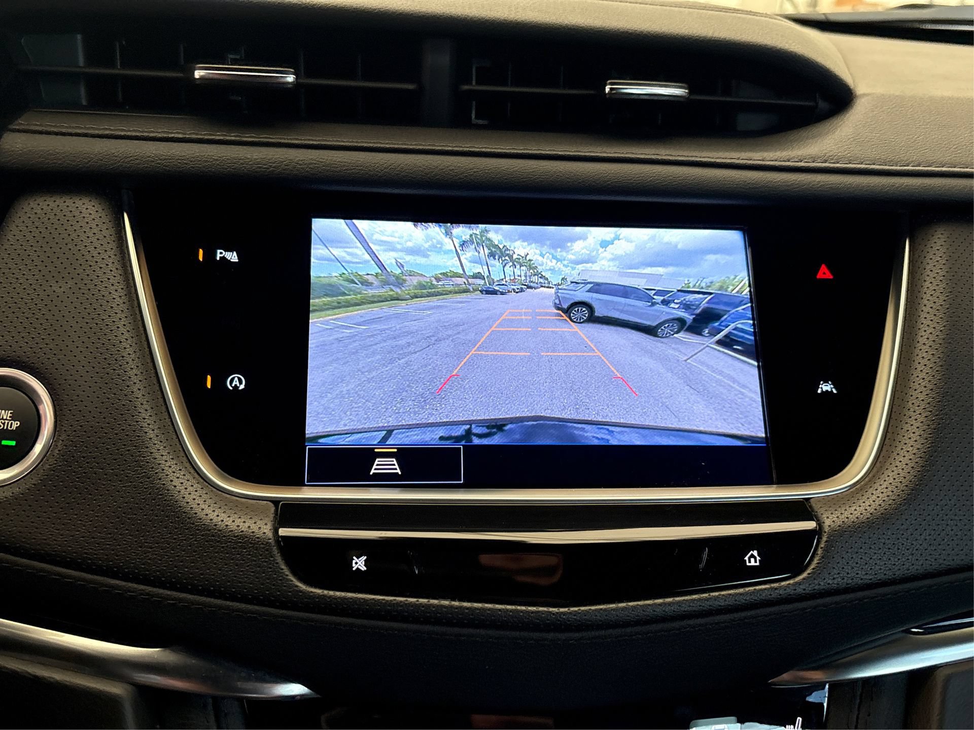 Certified 2024 Cadillac XT6 Luxury FWD image 26