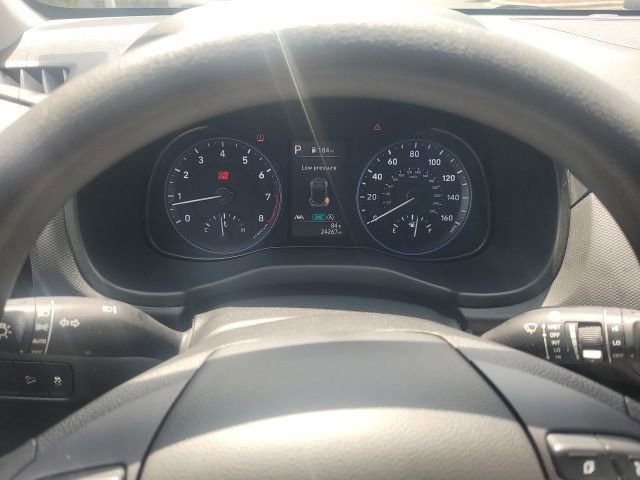 Used 2023 Hyundai Kona SEL image 33