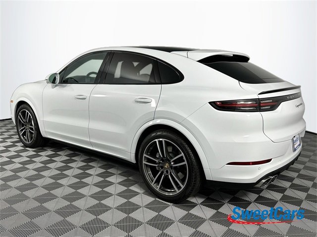 Used 2023 Porsche Cayenne Turbo image 5