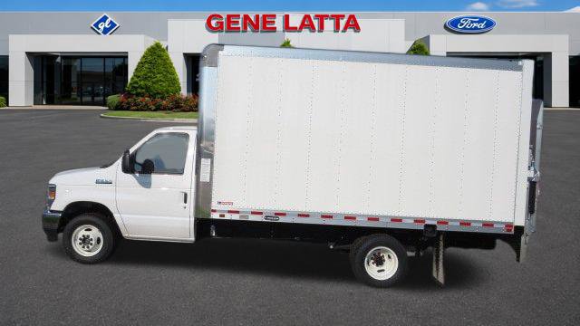 New 2025 Ford E-350 and Econoline 350 Super Duty w/ Driver's Safety Package RWD image 7