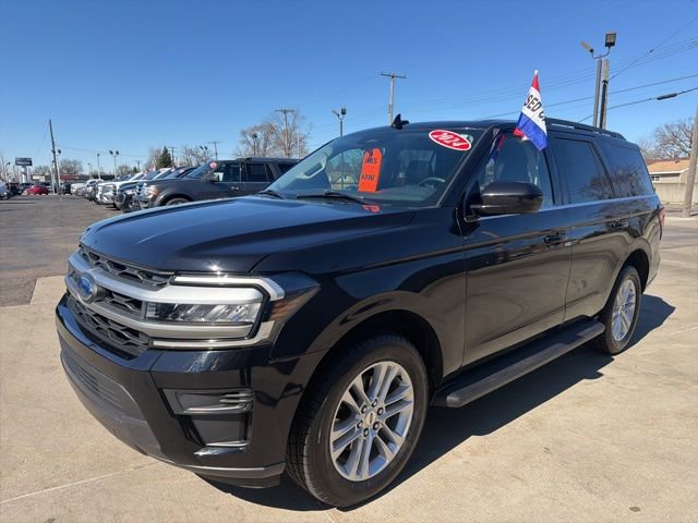 Used 2024 Ford Expedition XLT image 4