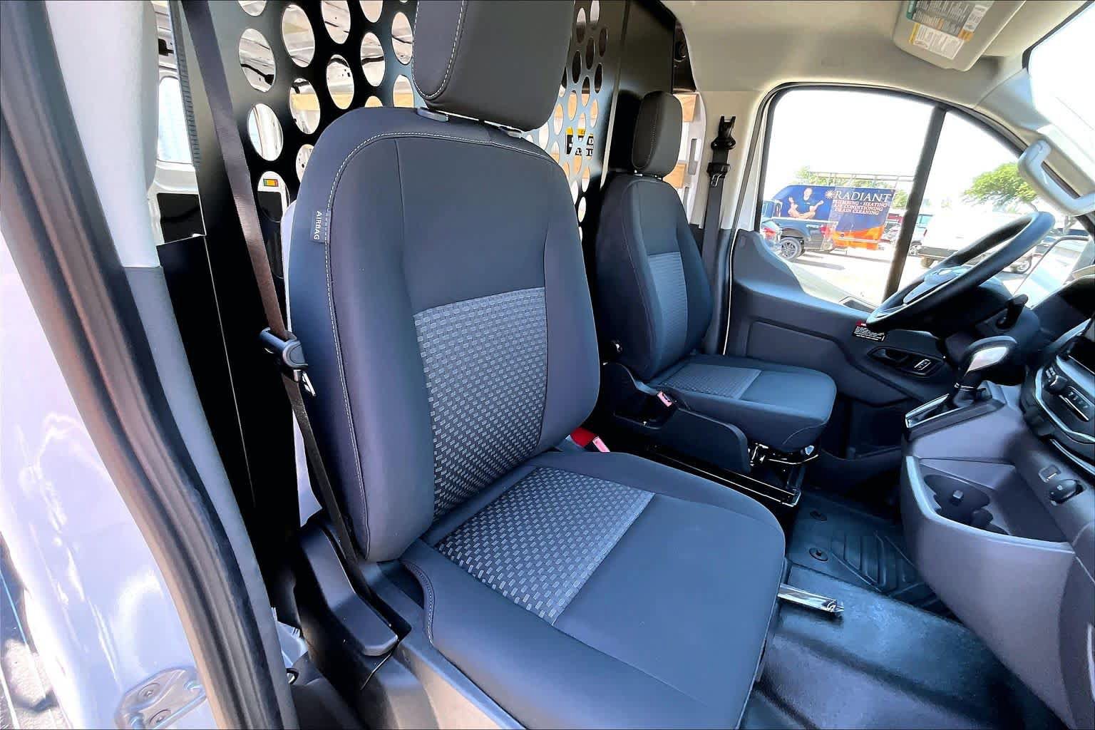 Used 2026 Ford Transit 250 Low Roof RWD image 20