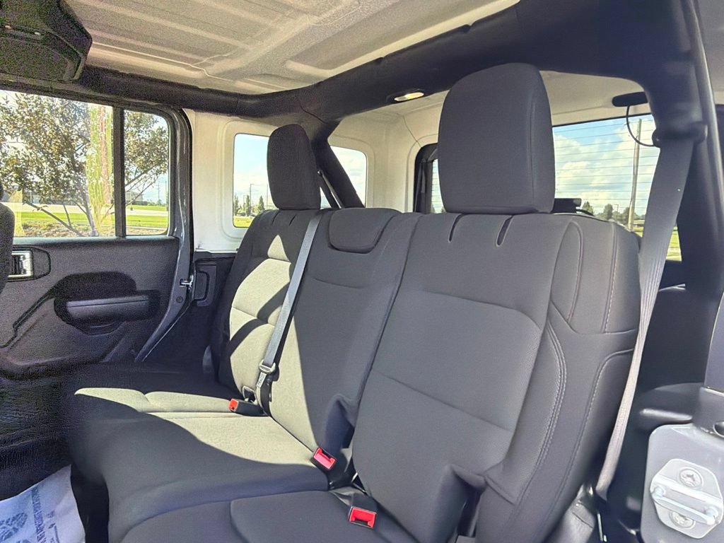 Used 2021 Jeep Wrangler Unlimited Sport AWD/4WD image 36