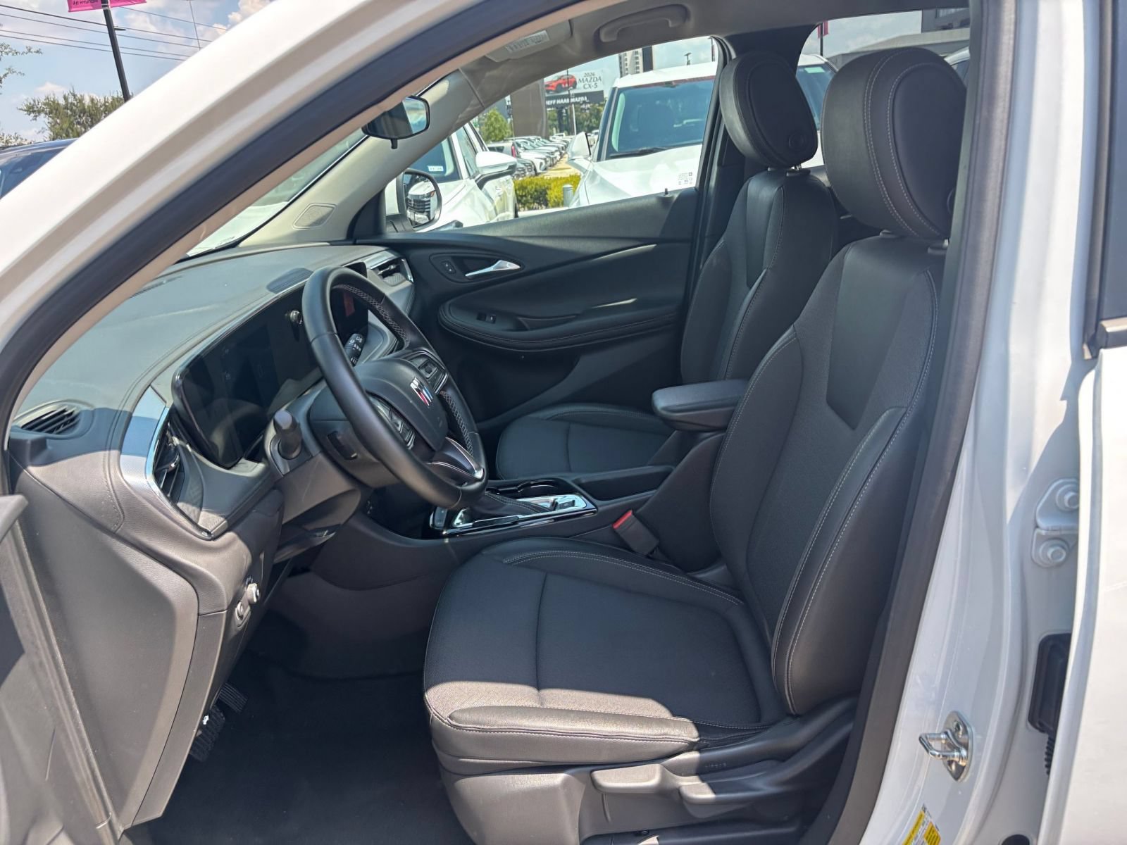 Used 2025 Buick Encore GX Preferred FWD image 25