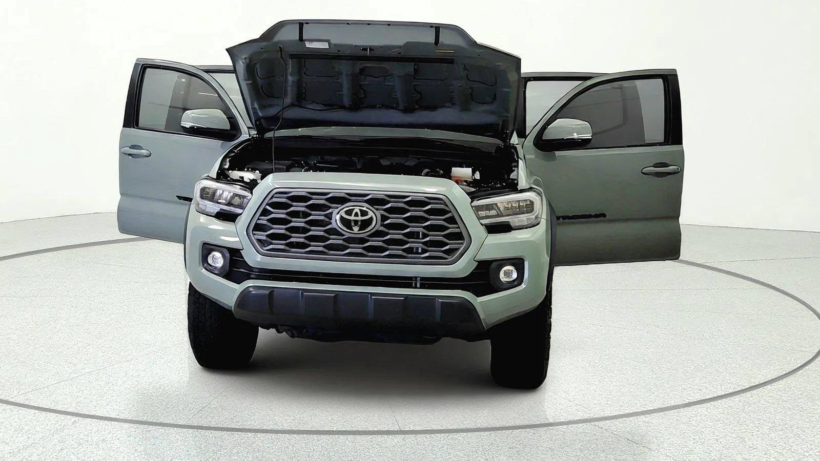 Used 2023 Toyota Tacoma TRD Off-Road AWD/4WD image 8