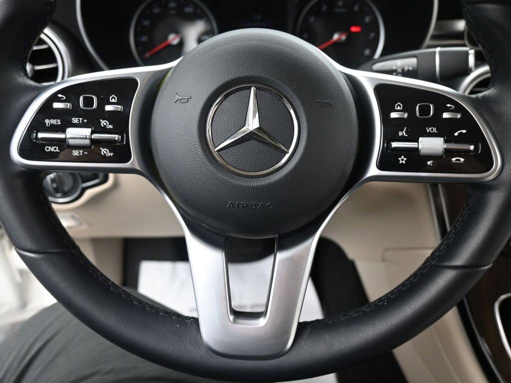 Used 2022 Mercedes-Benz GLC 300 4MATIC image 17