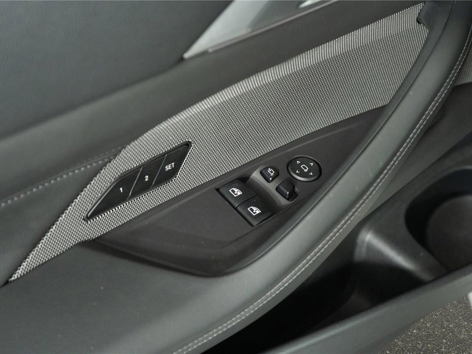 Used 2024 BMW M4 Competition image 48