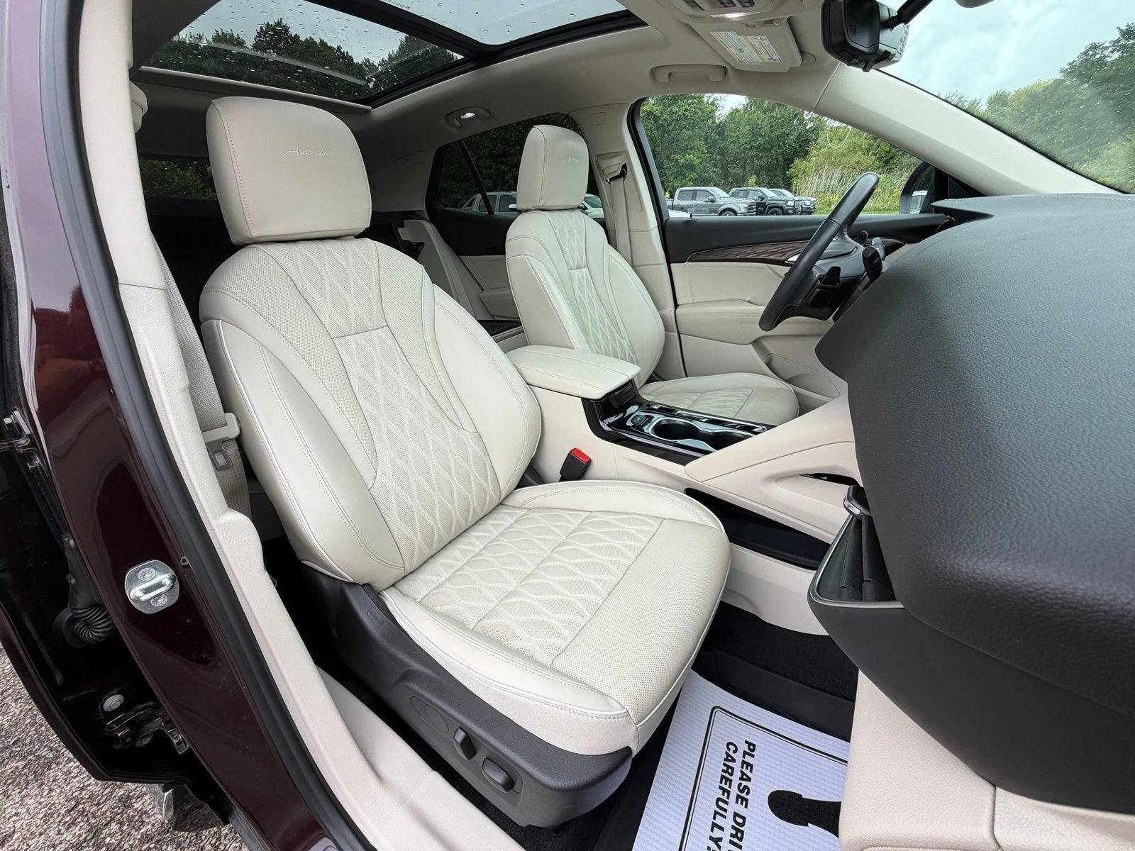 Used 2023 Buick Envision Avenir AWD/4WD image 40