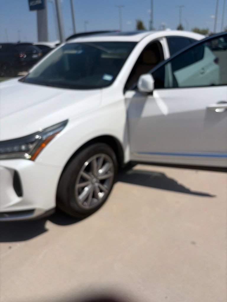Used 2023 Acura RDX w/ Technology Package FWD image 3