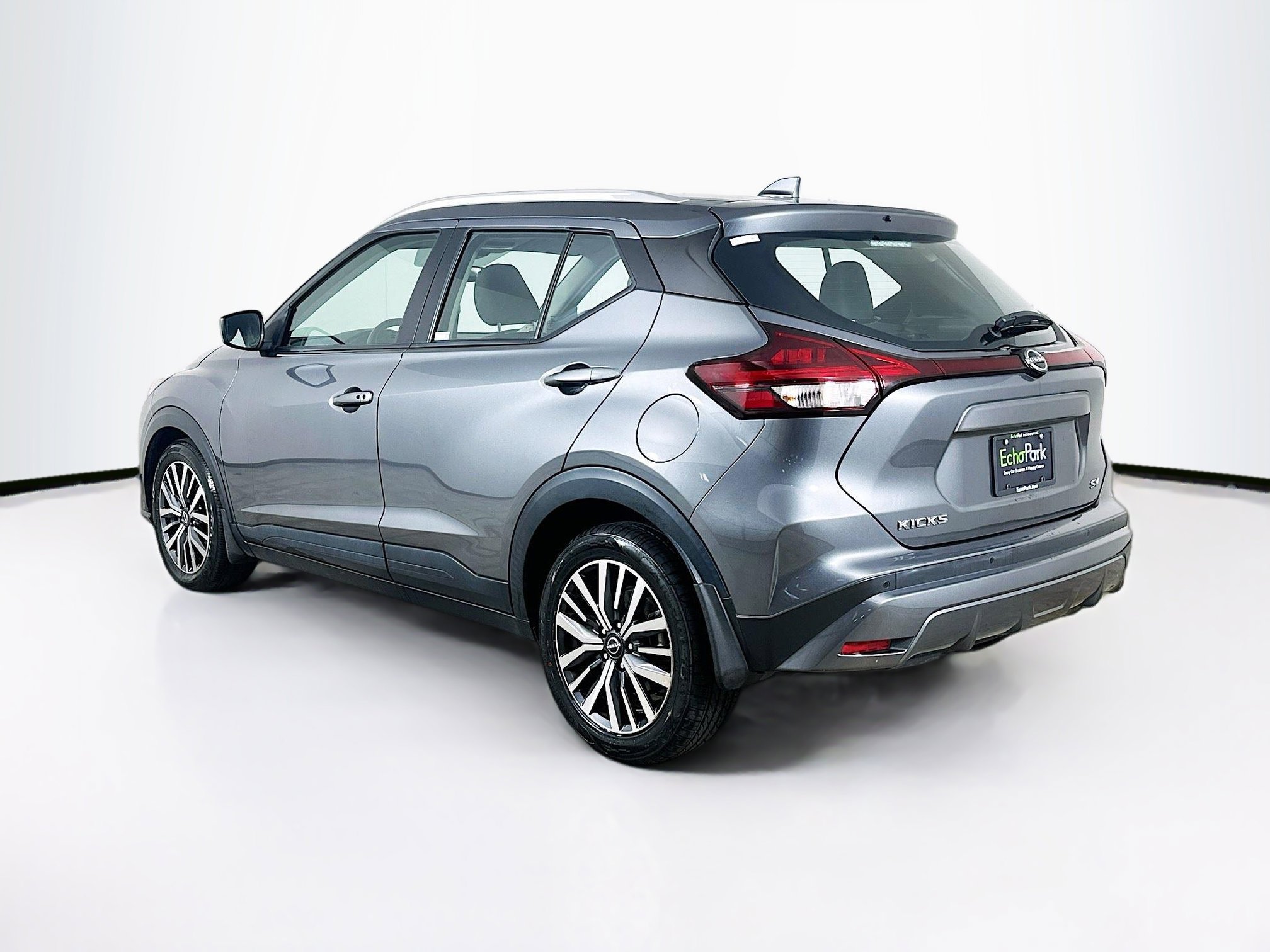 Used 2023 Nissan Kicks SV FWD image 5