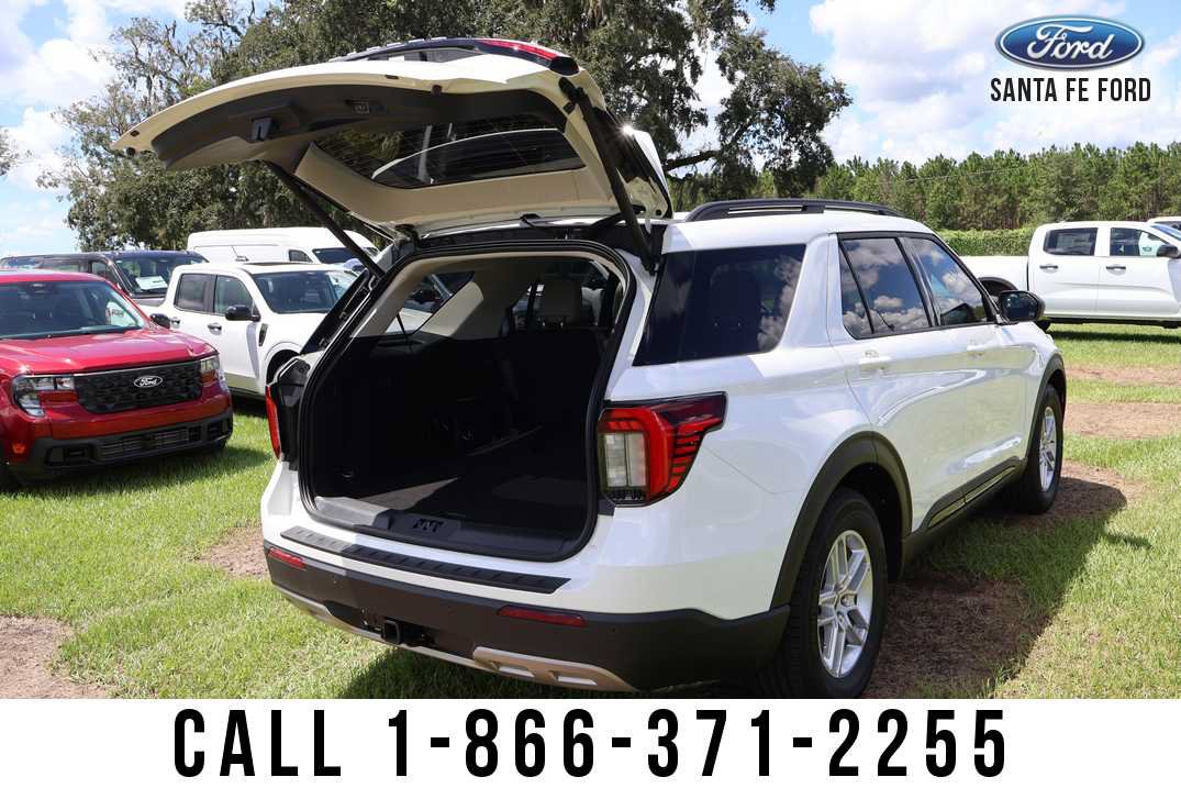 New 2026 Ford Explorer Active w/ Active Comfort Package RWD image 11