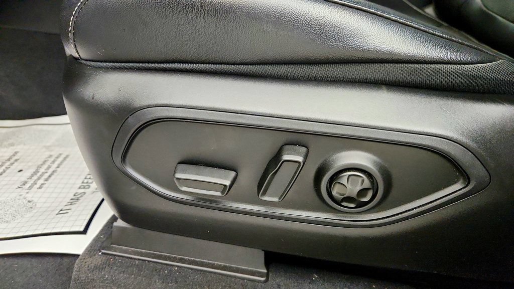 Used 2025 Jeep Grand Cherokee Altitude AWD/4WD image 11