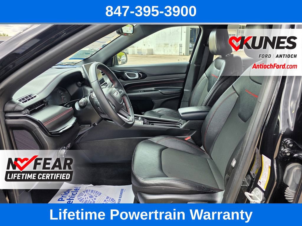 Used 2024 Jeep Compass Trailhawk AWD/4WD image 14