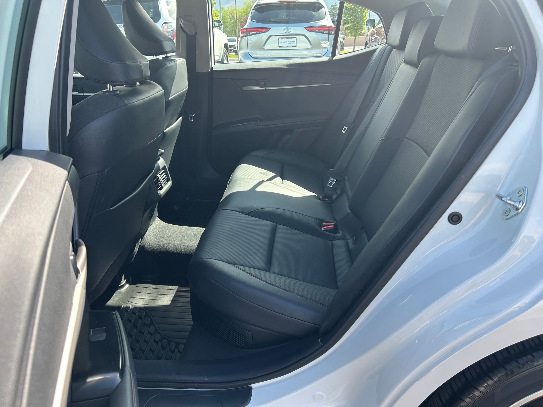 Used 2025 Toyota Camry XLE image 24