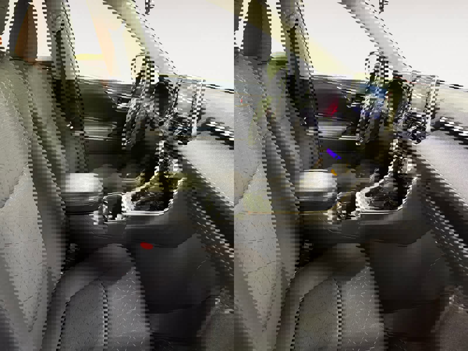 Used 2020 Toyota RAV4 XLE w/ Convenience Package image 19