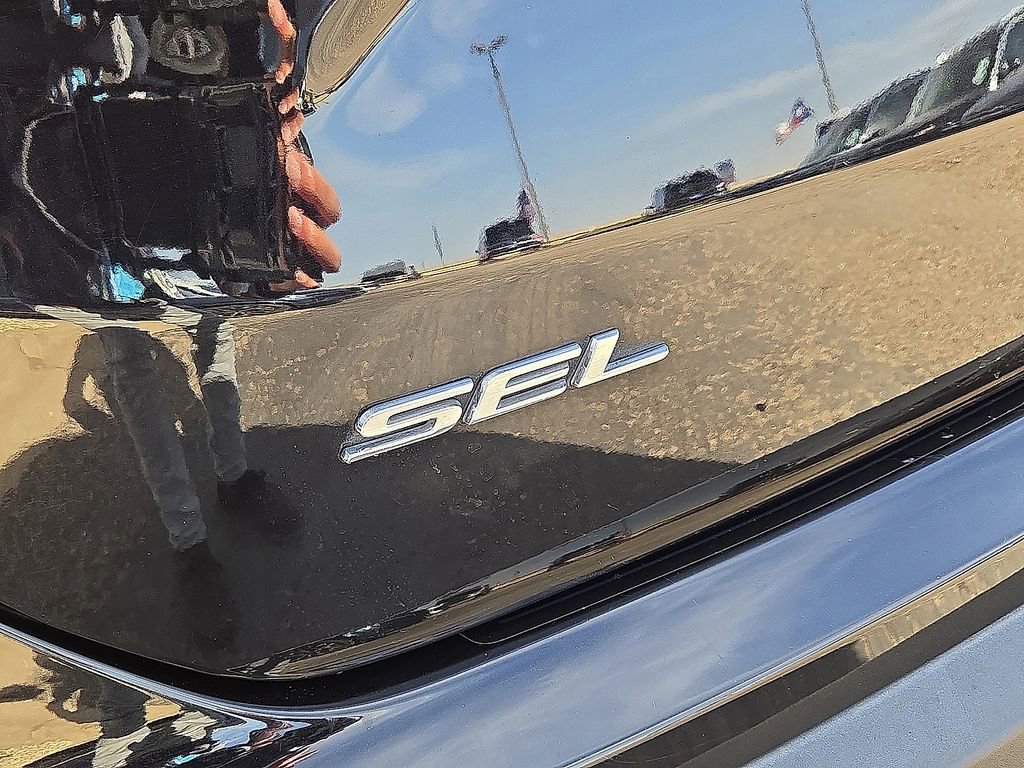 Used 2022 Ford Edge SEL w/ Convenience Package image 13