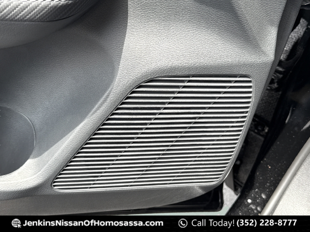 New 2026 Nissan Kicks SR FWD image 27