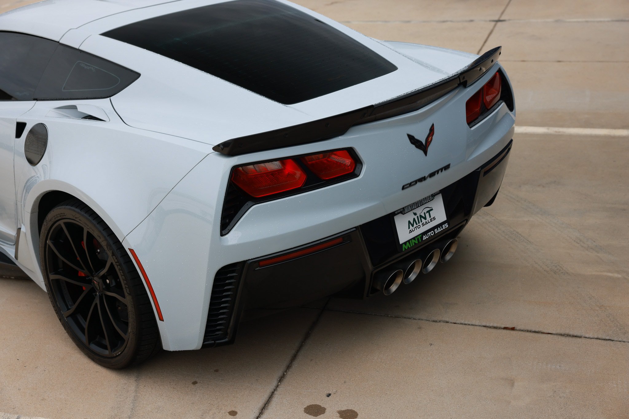 Used 2019 Chevrolet Corvette Grand Sport w/ Carbon Flash Badge Package RWD image 49