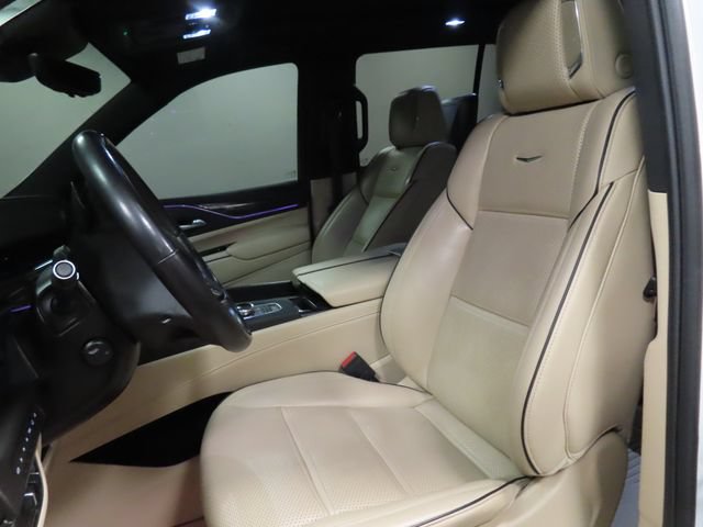 Certified 2024 Cadillac Escalade Premium Luxury w/ Performance Package AWD/4WD image 18
