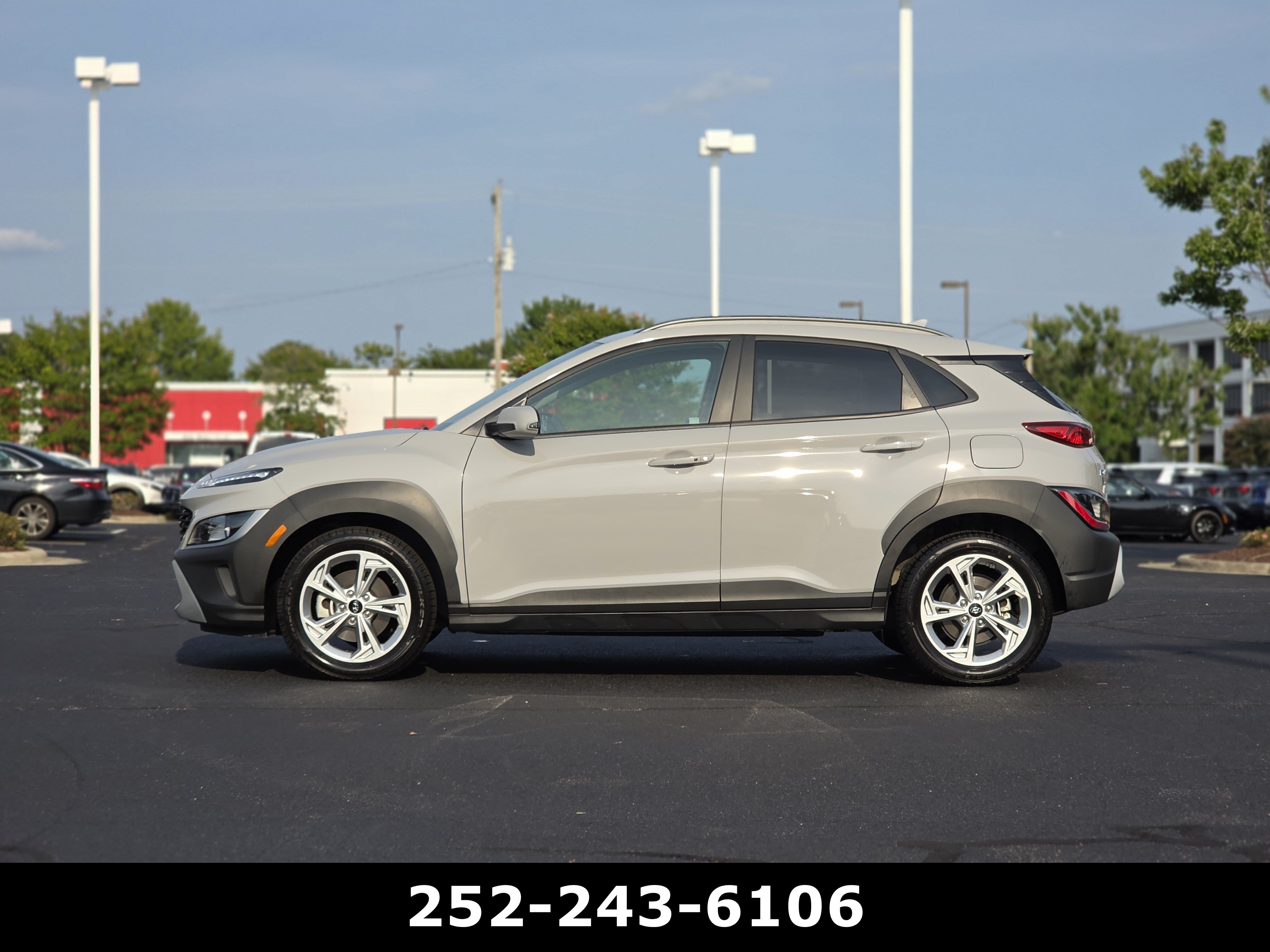 Used 2023 Hyundai Kona SEL AWD/4WD image 4