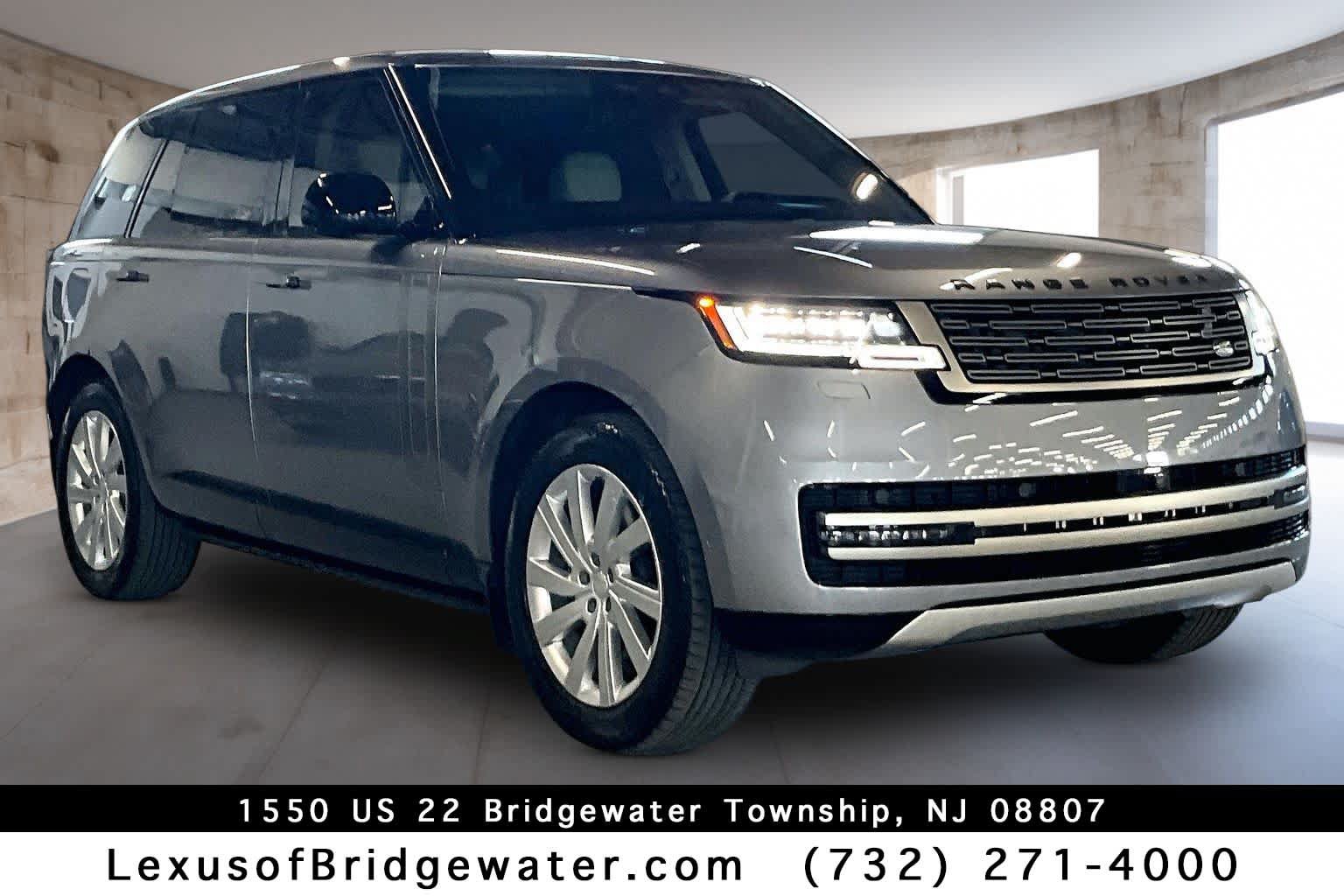 Used 2024 Land Rover Range Rover Long Wheelbase SE AWD/4WD image 1