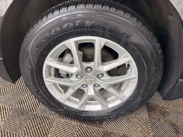 Used 2023 Chevrolet Equinox LS AWD/4WD image 34