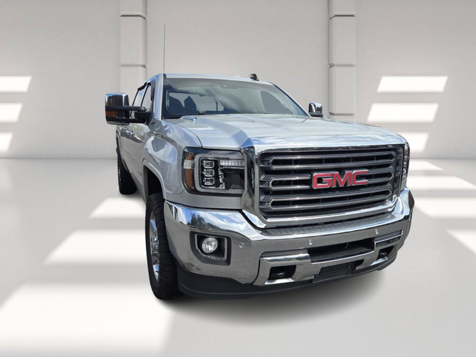 Used 2016 GMC Sierra 2500 SLT w/ Duramax Plus Package image 3