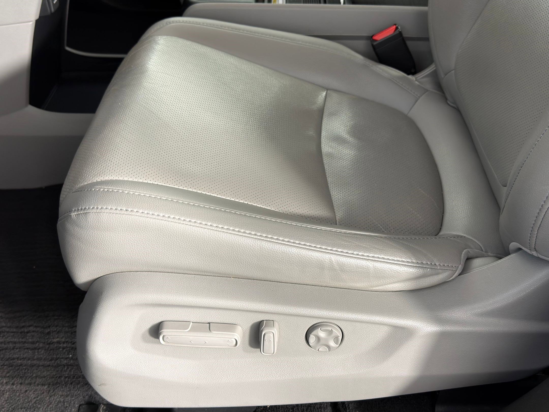 Used 2019 Honda Odyssey Elite image 11