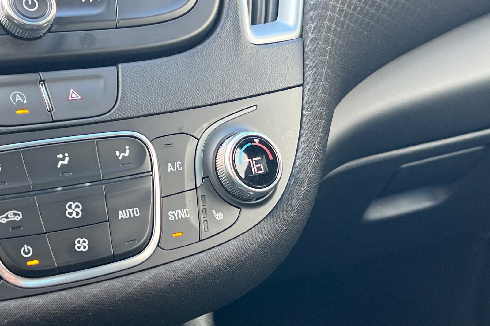 Certified 2024 Chevrolet Malibu LT image 30