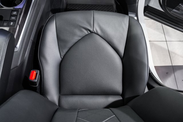 New 2026 Toyota Highlander Platinum image 32