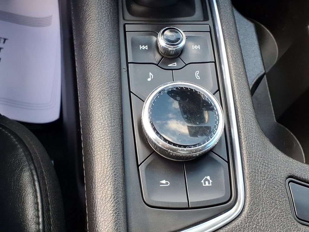Certified 2022 Cadillac XT6 Premium Luxury AWD/4WD image 22