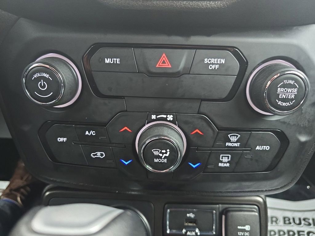 Used 2020 Jeep Renegade Trailhawk w/ Cold Weather Group AWD/4WD image 19