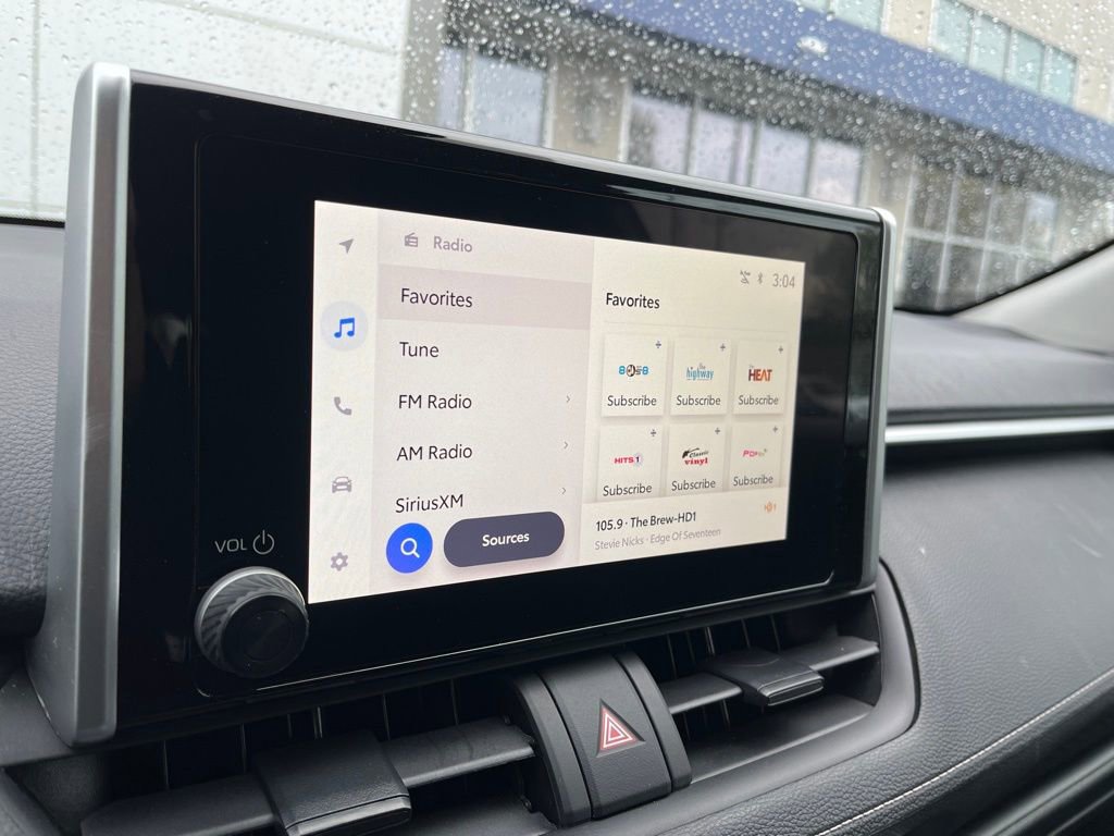 Used 2025 Toyota RAV4 XLE image 19