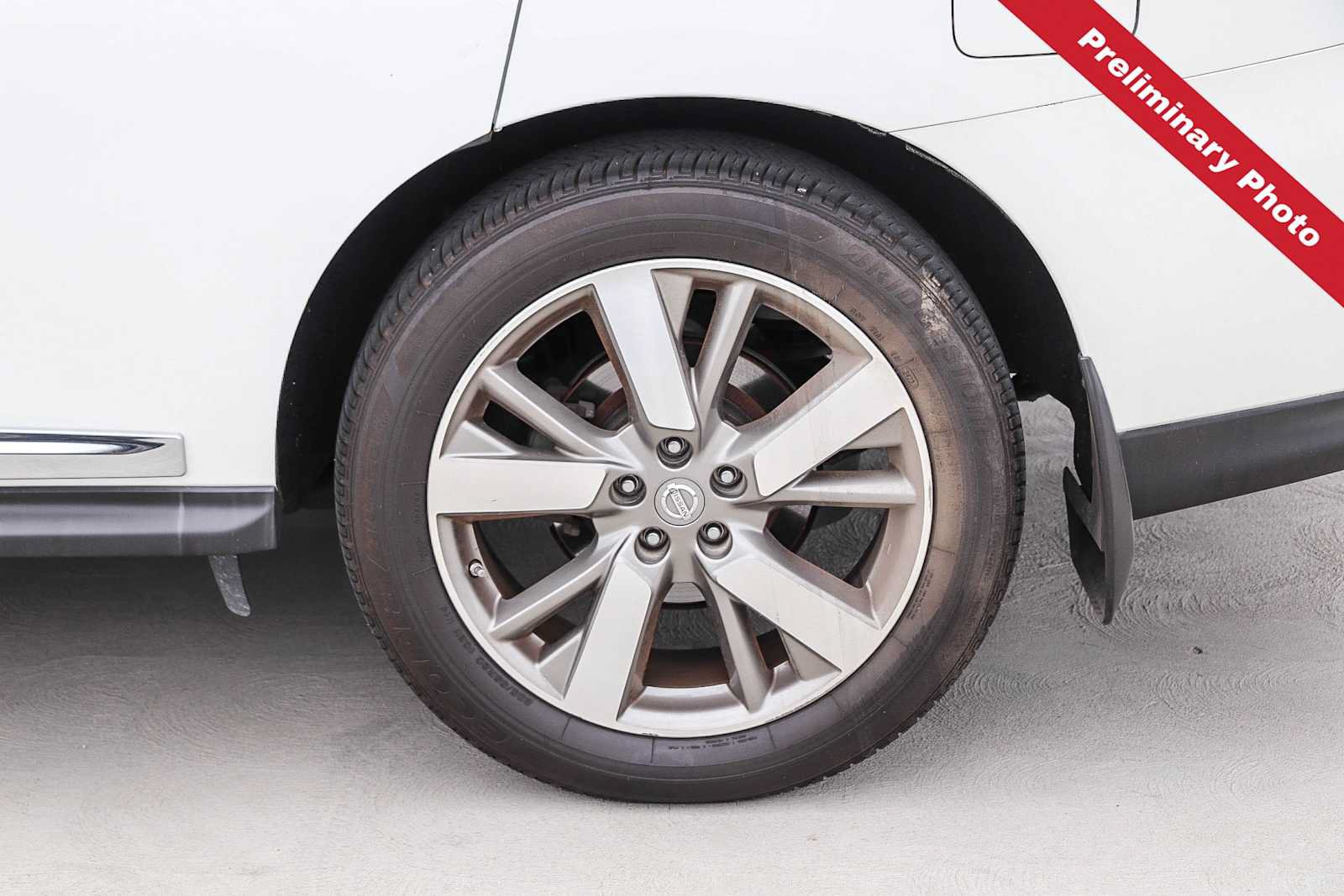 Used 2013 Nissan Pathfinder Platinum FWD image 11