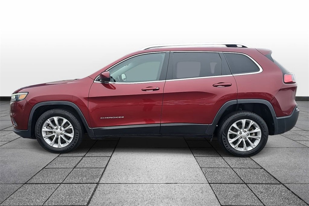 Used 2019 Jeep Cherokee Latitude w/ Cold Weather Group image 8