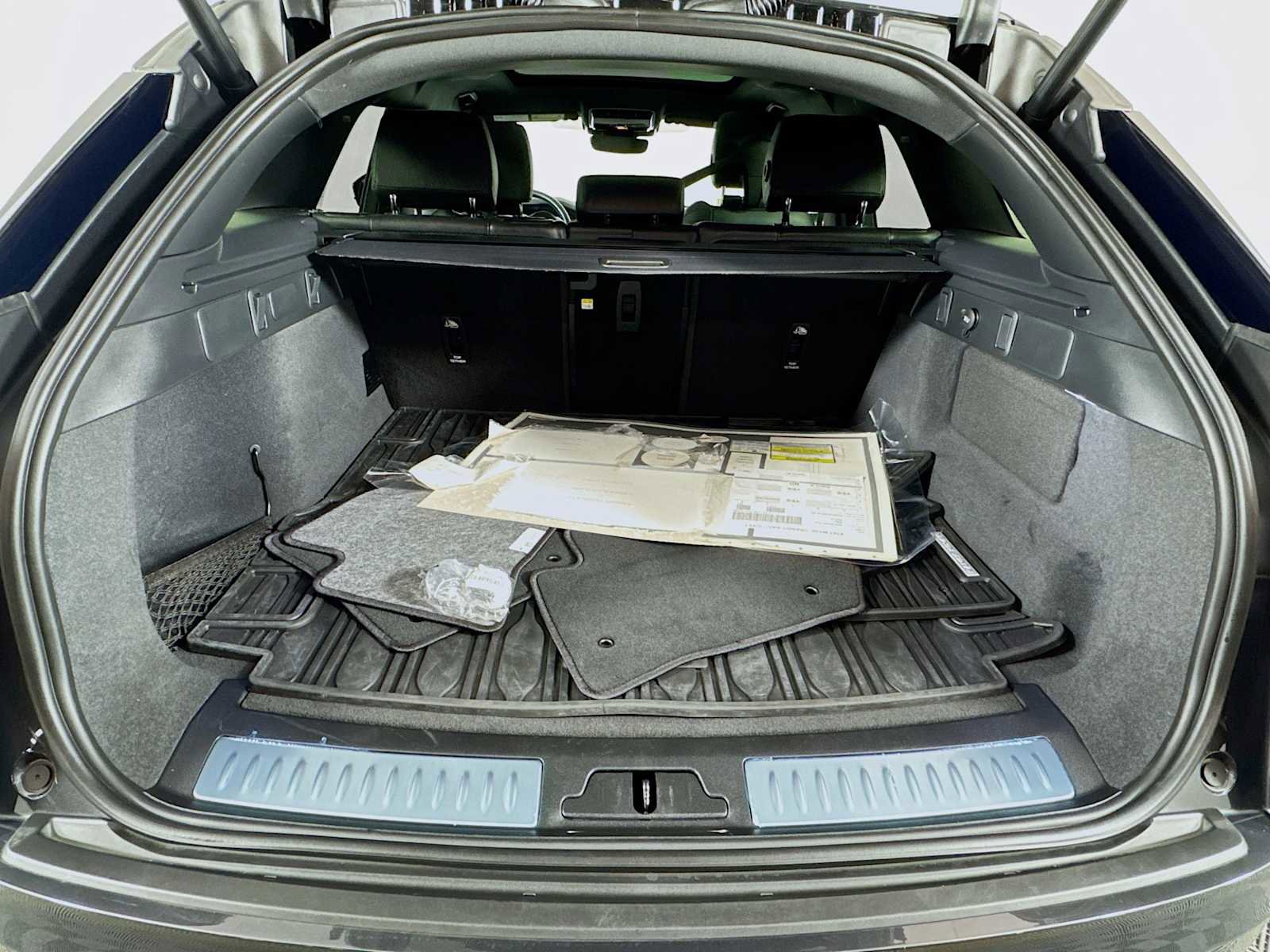 Used 2025 Land Rover Range Rover Velar Dynamic SE image 26