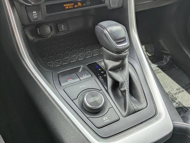 Used 2022 Toyota RAV4 XLE Premium AWD/4WD image 12