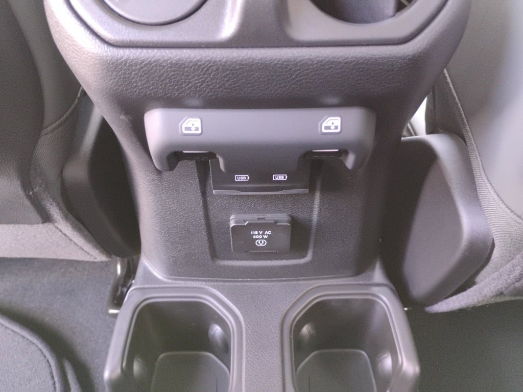 New 2025 Jeep Gladiator Mojave w/ Convenience Group image 18