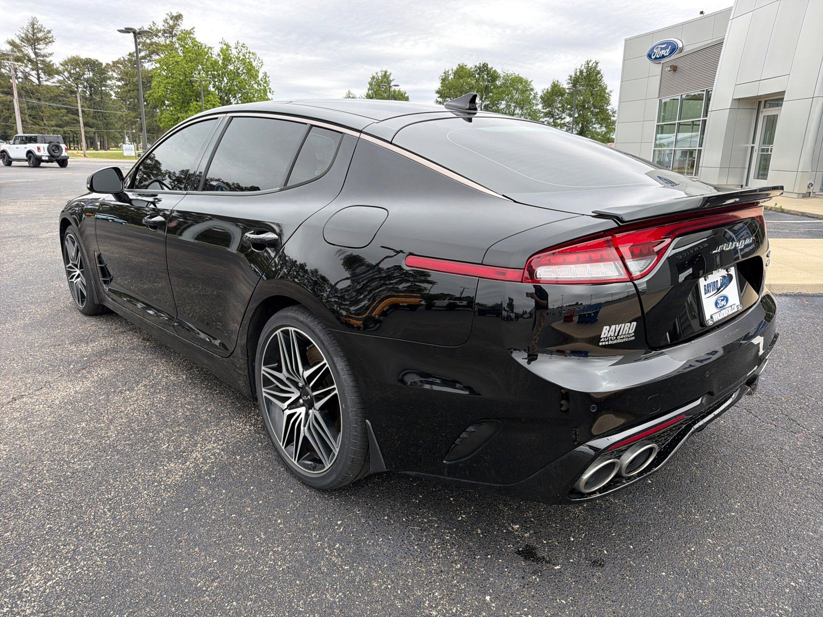 Used 2022 Kia Stinger GT1 w/ Red Interior Color Package AWD/4WD image 9