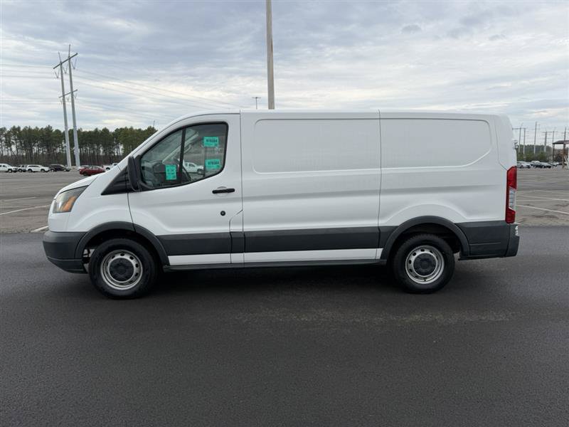 Used 2017 Ford Transit 150 130 Low Roof RWD image 4