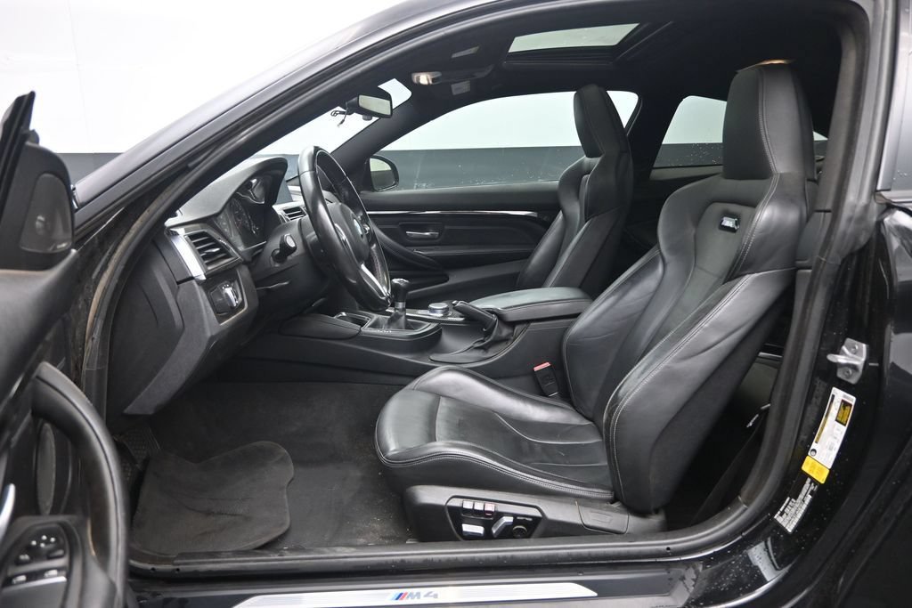 Used 2018 BMW M4 Coupe RWD image 24