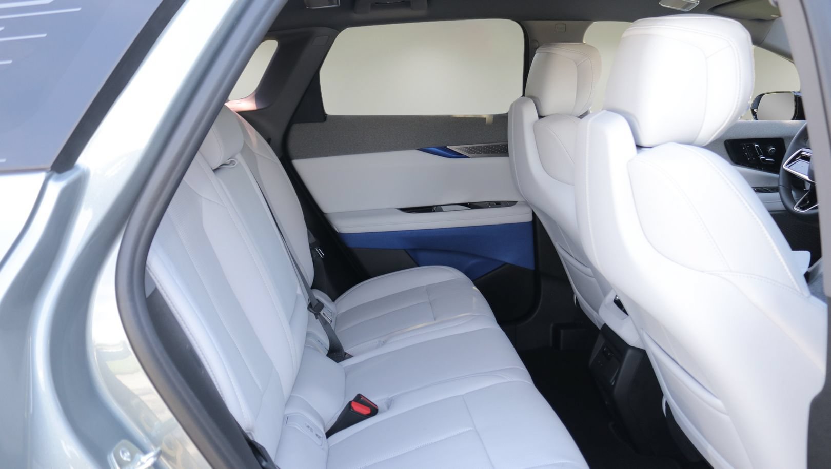 New 2027 Cadillac Optiq Premium Luxury RWD image 17