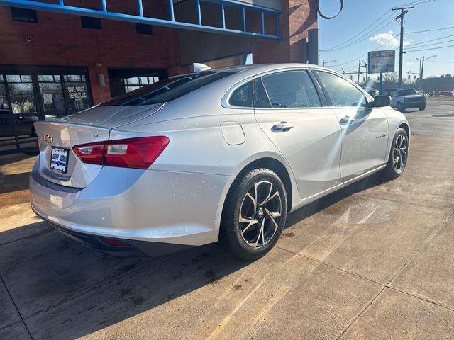 Used 2016 Chevrolet Malibu LT image 9