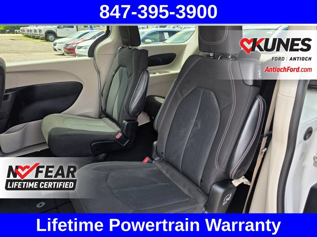 Used 2023 Chrysler Voyager LX FWD image 31
