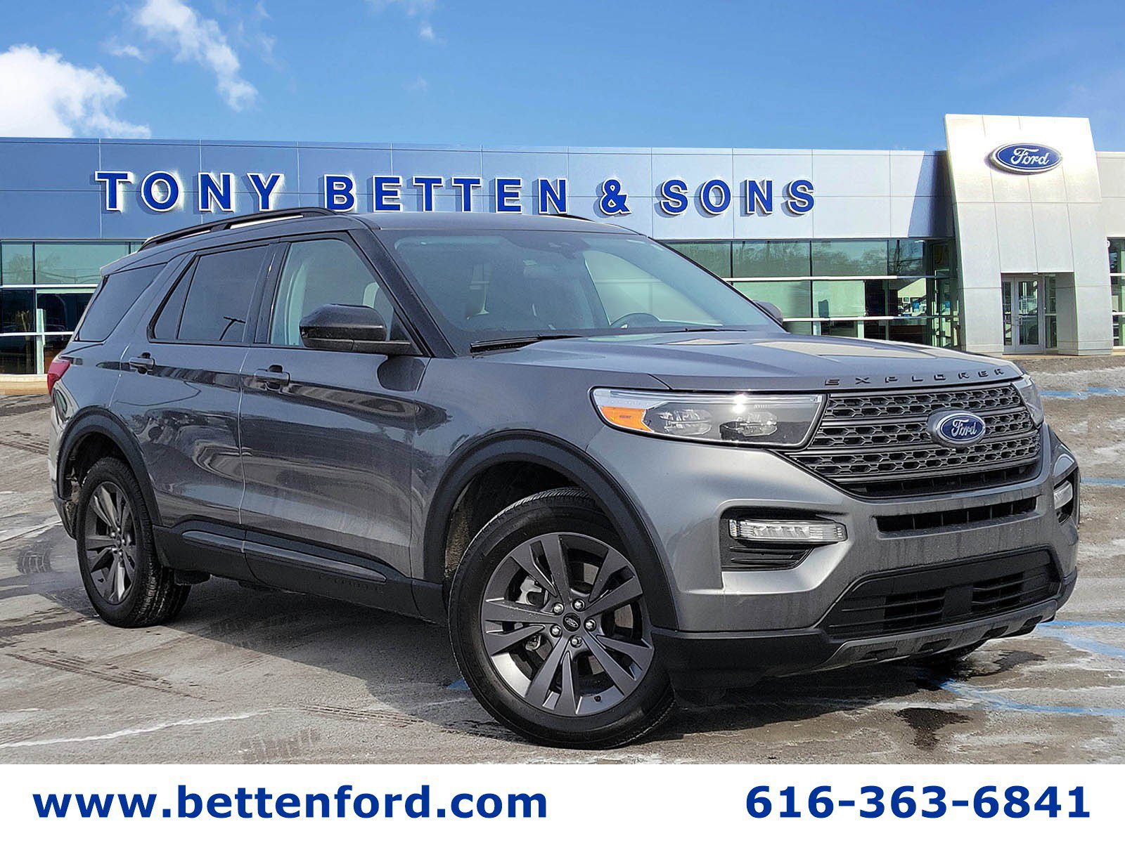 Used 2023 Ford Explorer XLT w/ Equipment Group 202A image 1