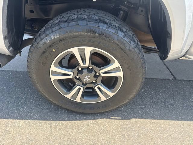 Used 2019 Toyota Tacoma TRD Sport w/ Technology Package RWD image 28