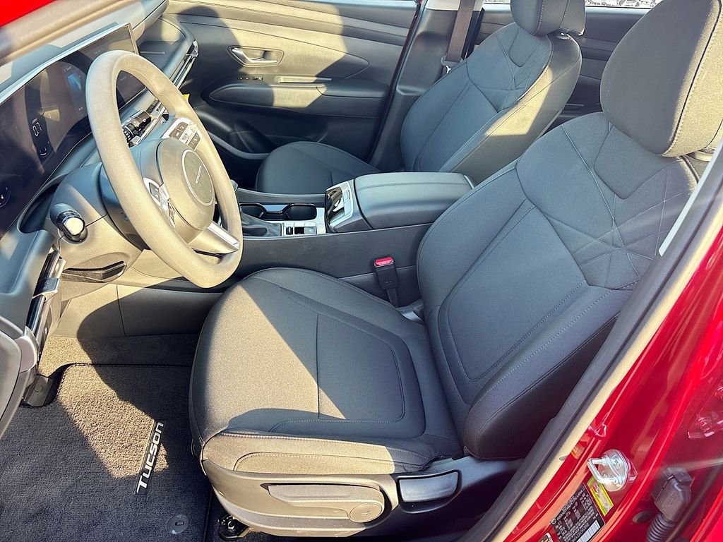 New 2025 Hyundai Tucson SE image 19