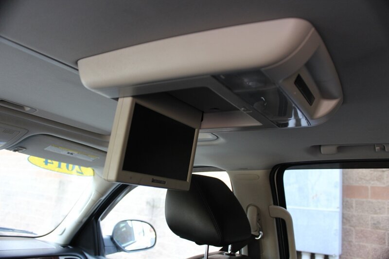 Used 2014 GMC Yukon XL Denali AWD/4WD image 14
